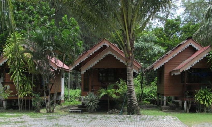 Pan Beach Bungalows 7