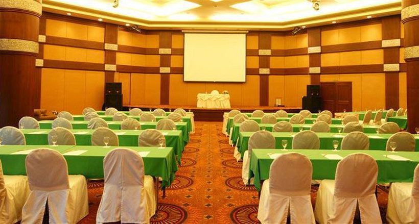 Grand Riverside Hotel Phitsanulok 7