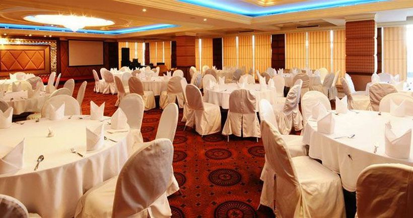 Grand Riverside Hotel Phitsanulok 9