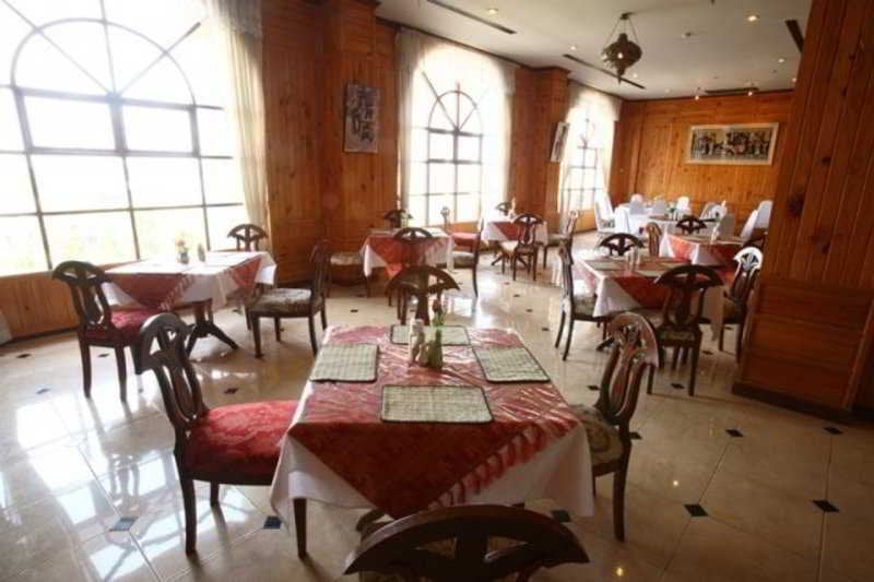 Hermitage Hotel & Resort 5