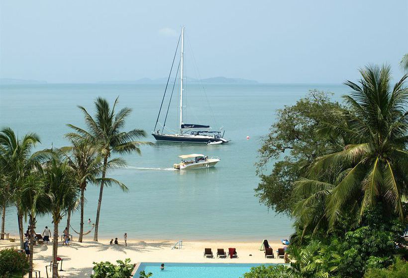 Hotel The Village Coconut Island Beach Resort 14