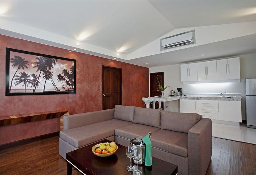 Hotel The Village Coconut Island Beach Resort 18