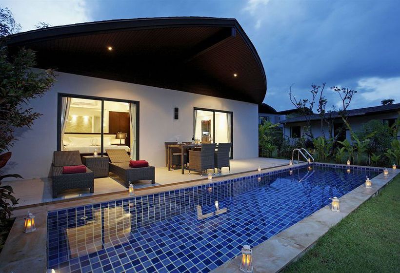 Hotel The Village Coconut Island Beach Resort 6