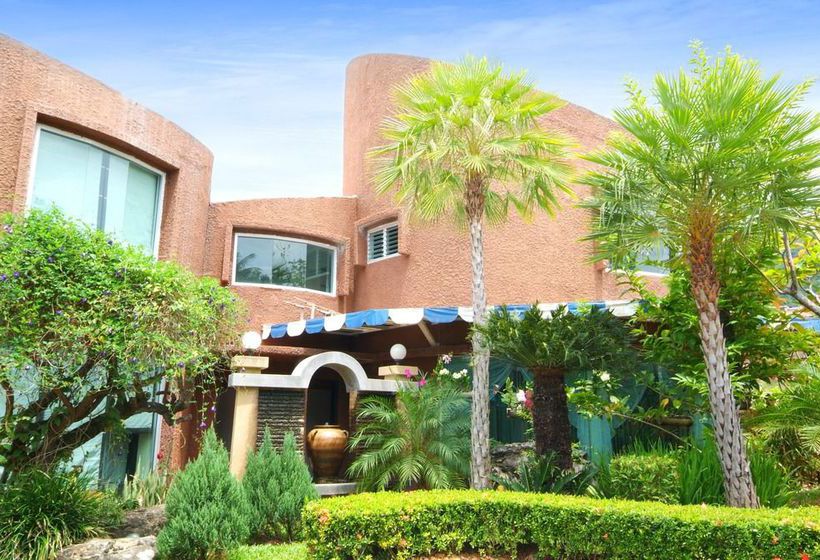 Timber House Resort 3