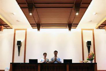 Hotel The Sea Patong 4