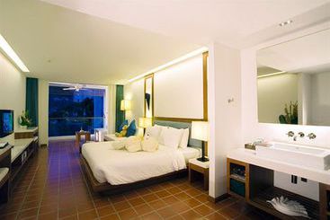 Hotel The Sea Patong 7