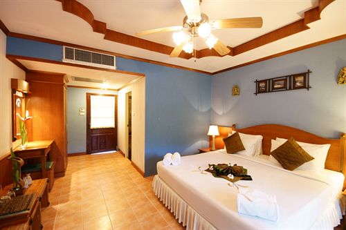 Salad Beach Resort 19