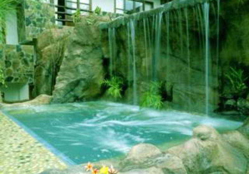 Salad Beach Resort 2