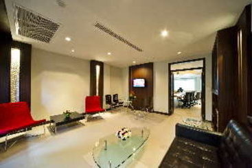 Hotel Sareeraya Villas & Suites 3