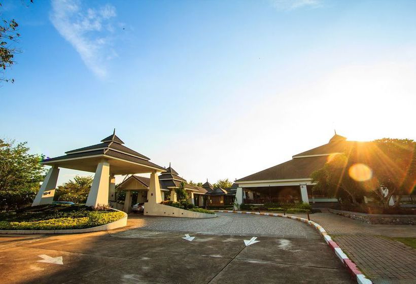 Novotel Chumphon Beach Resort & Golf