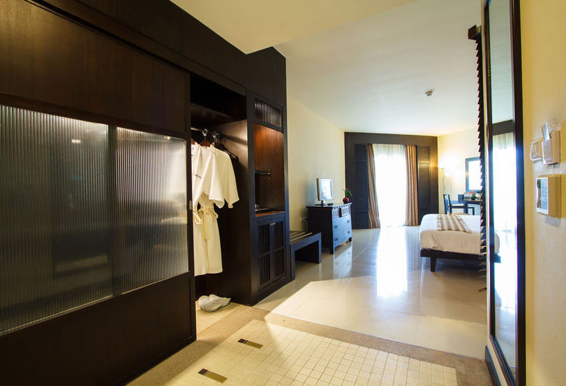 Novotel Chumphon Beach Resort & Golf 14