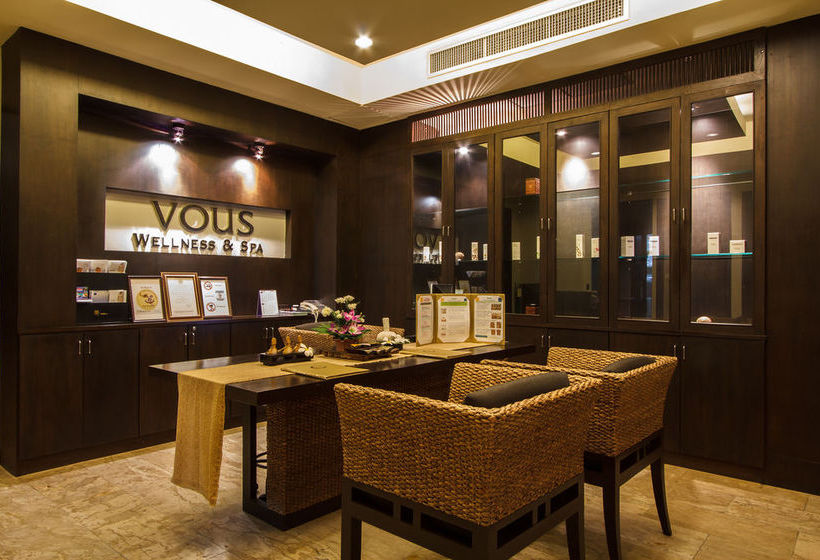 Novotel Chumphon Beach Resort & Golf 18