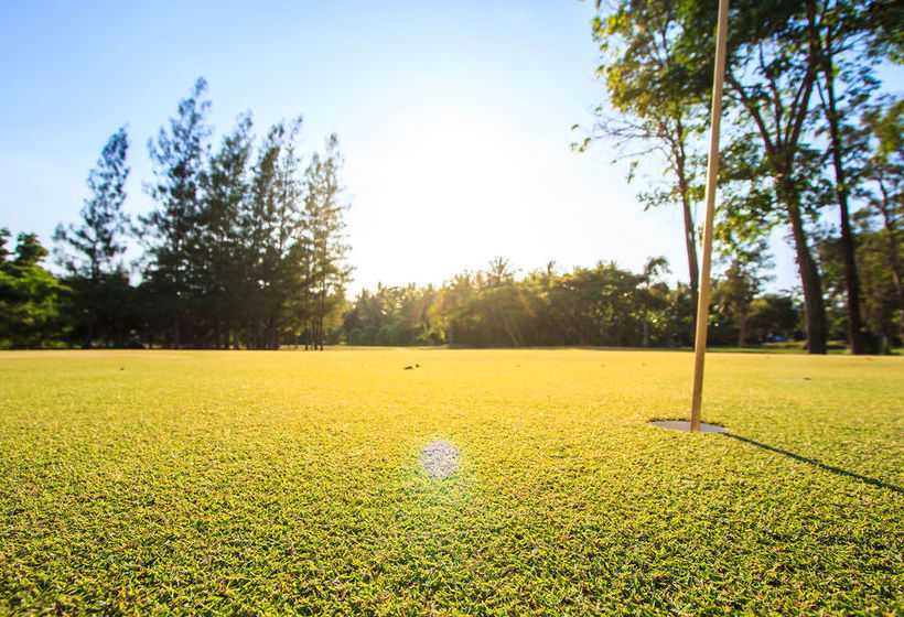 Novotel Chumphon Beach Resort & Golf 7