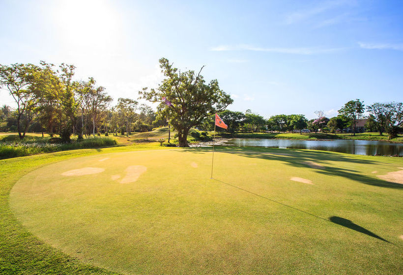 Novotel Chumphon Beach Resort & Golf 8