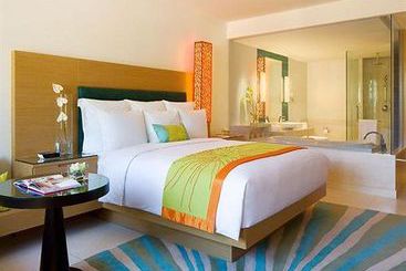 Hotel Renaissance Phuket Resort & Spa 1