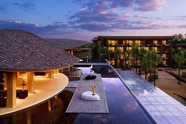 Hotel Renaissance Phuket Resort & Spa 2