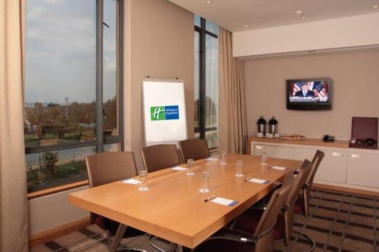 Hotel Holiday Inn Express Sandton Woodmead 19