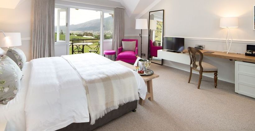 Hotel Mont Rochelle 12