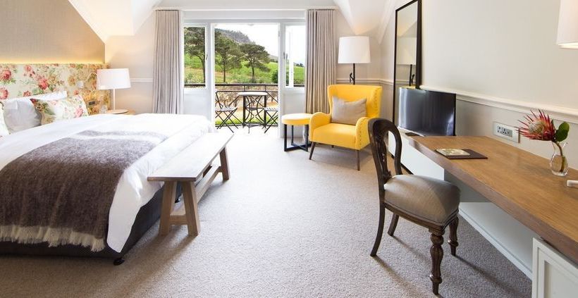 Hotel Mont Rochelle 8