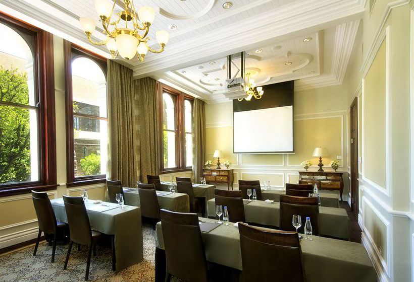 Hotel Taj Cape Town 11