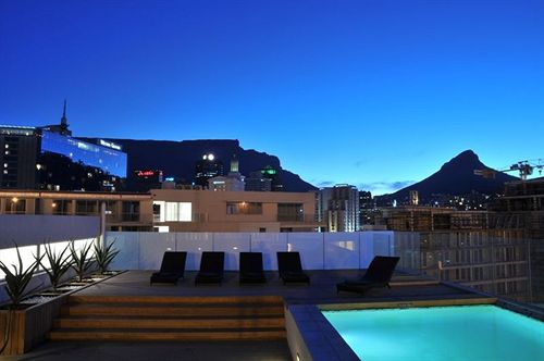 Harbour Bridge Hotel & Suites 15