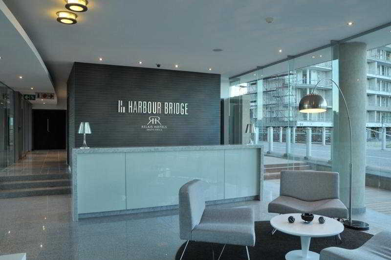 Harbour Bridge Hotel & Suites 19
