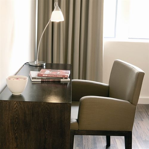 The Bijoux Aparthotel 14