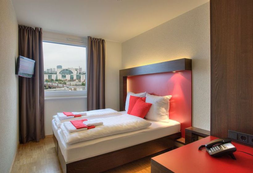 Meininger Hotel Berlin Hauptbahnhof 14