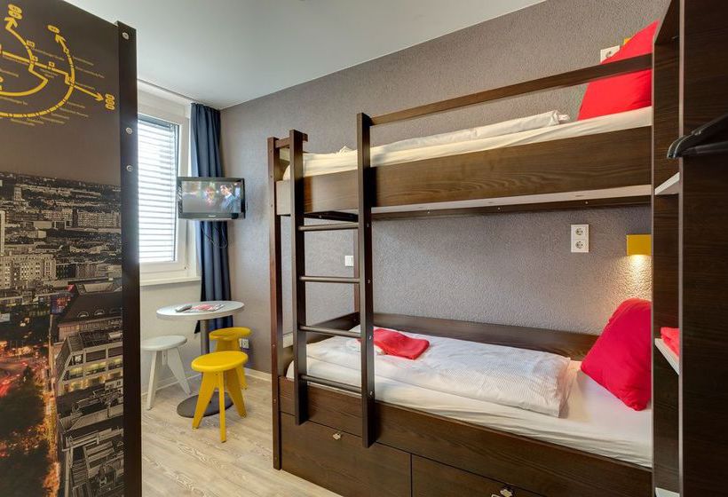 Meininger Hotel Berlin Hauptbahnhof 15