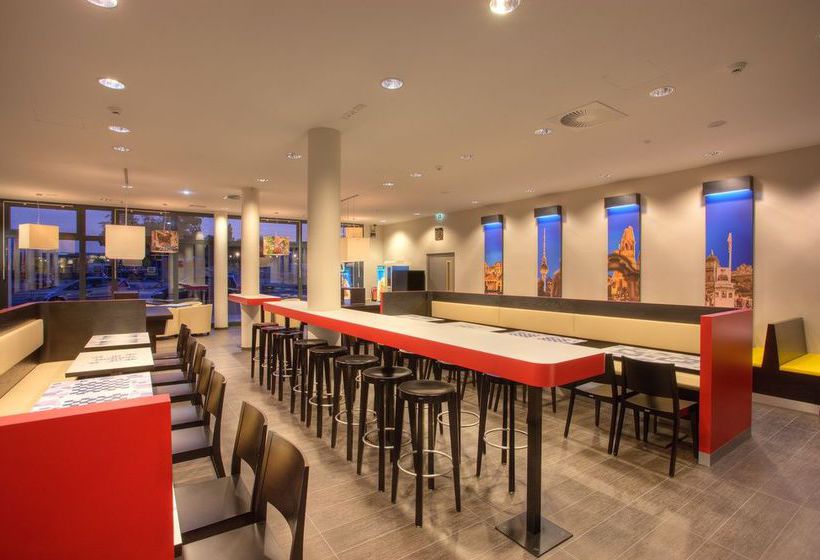 Meininger Hotel Berlin Hauptbahnhof 4