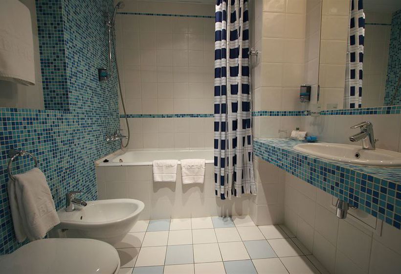 Hotel Grand Avenue 1