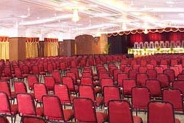 Bell Hotel & convention Centre 8