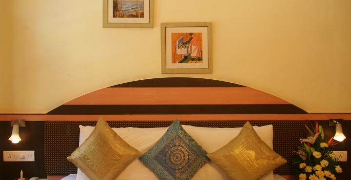 Hotel Neelam The Grand 13