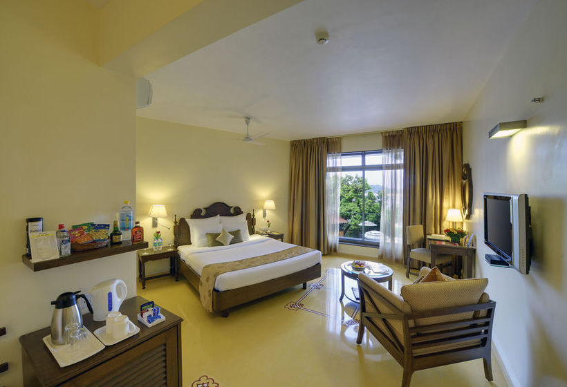 Hotel The Crown Goa 10