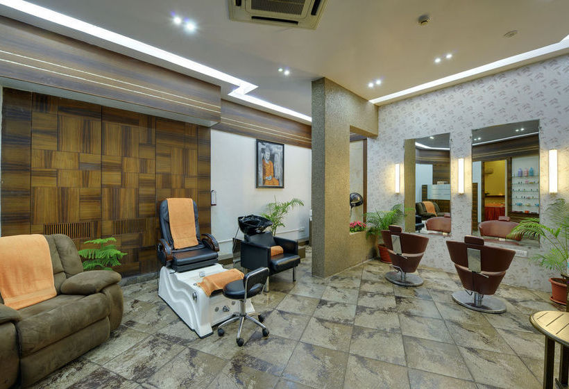 Hotel The Crown Goa 14