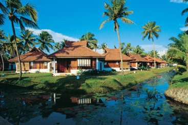 Hotel Kumarakom Lake Resort 1
