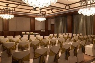 Hotel The Retreat By Zuri 17