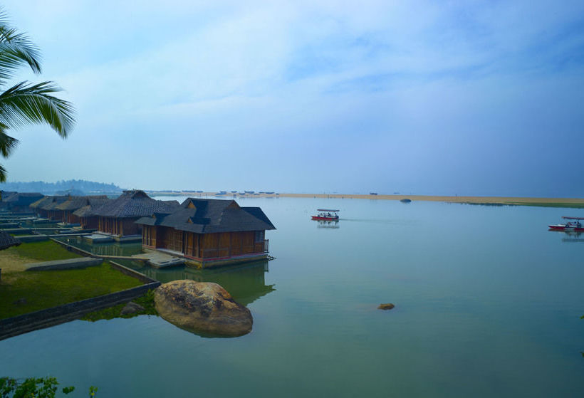 Poovar Island Resort 5