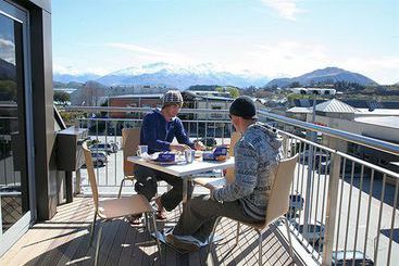 Hotel Base Backpackers Wanaka 3