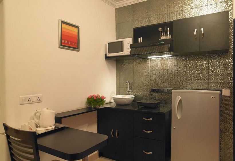 Hotel Royal Orchid Golden Suites 12