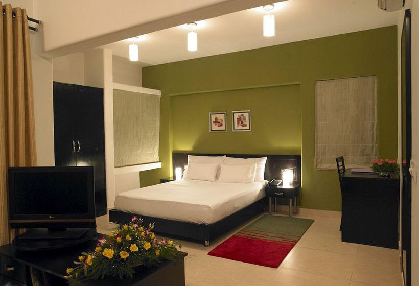 Hotel Royal Orchid Golden Suites 14