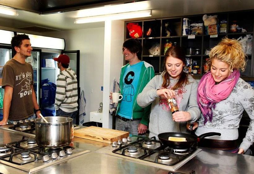 Inn Nomads Queenstown 3