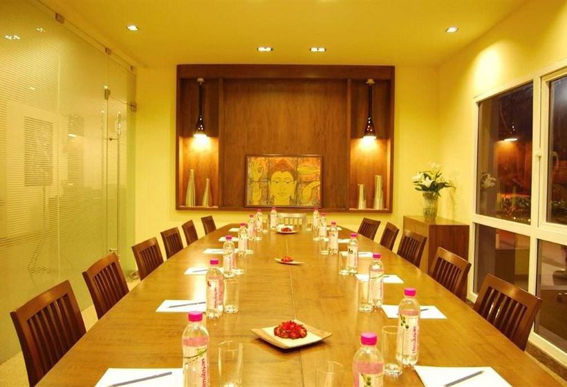 Hotel jüSTa Indiranagar Bangalore 7