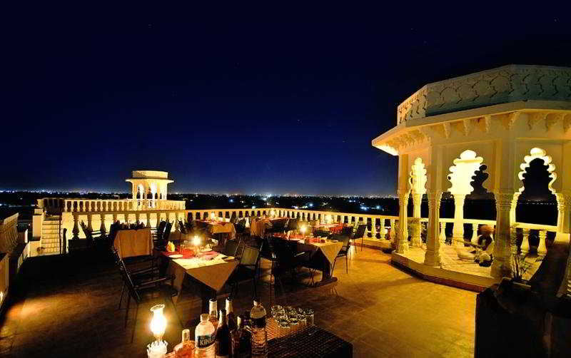 Hotel Jhalamand Garh