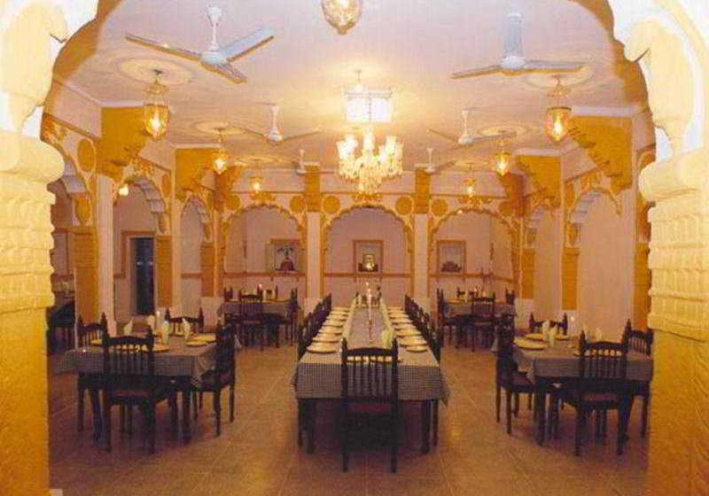 Hotel Jhalamand Garh 5