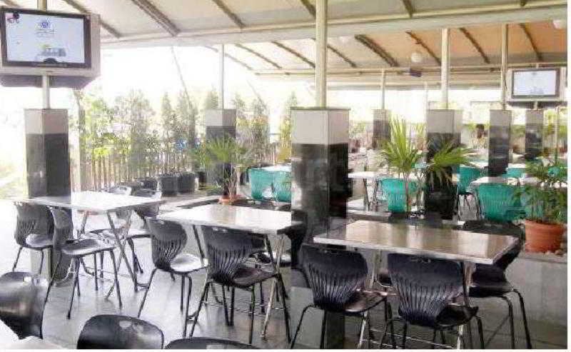 Bizz Tamanna Hotel 12