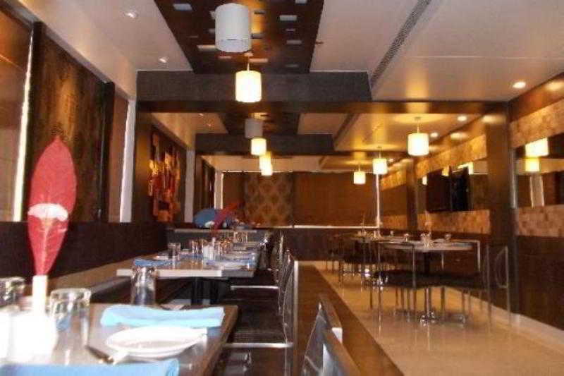 Bizz Tamanna Hotel 13