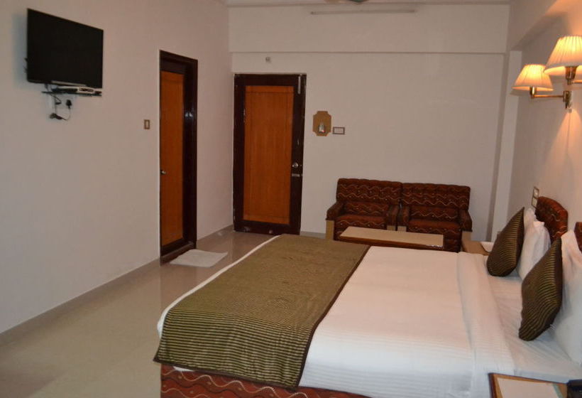 Hotel Chandra Inn 10