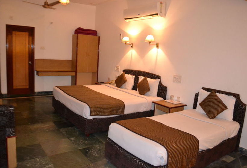 Hotel Chandra Inn 16