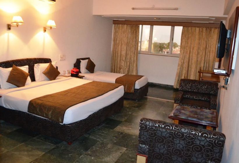 Hotel Chandra Inn 17